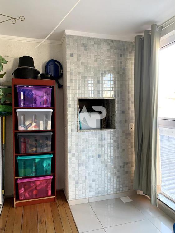 SACA COM CHURRASQUEIRA