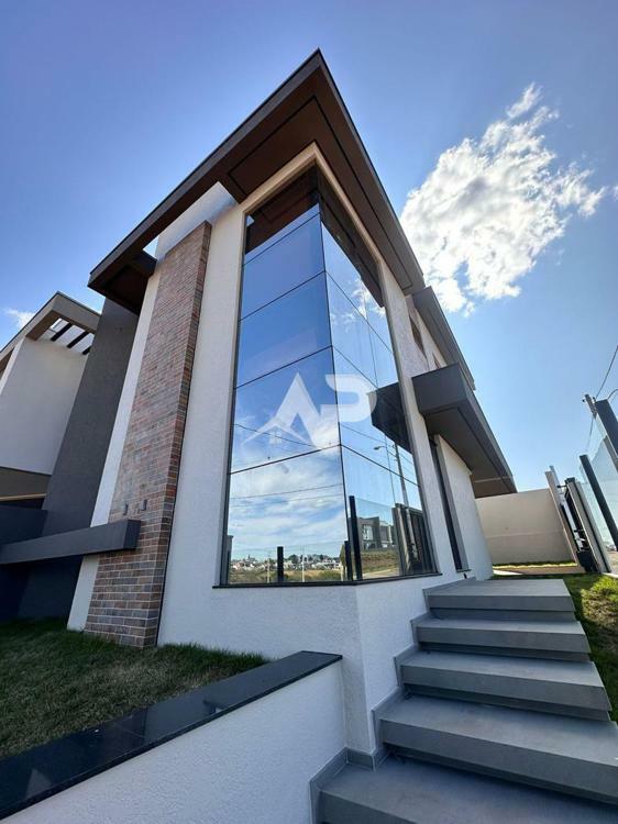 Fachada principal esquina