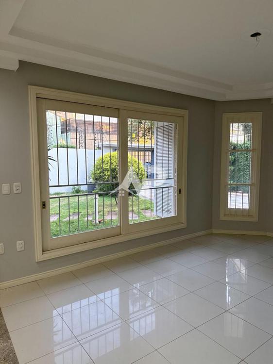 Sala de Jantar Social com Vista para o Jardim.