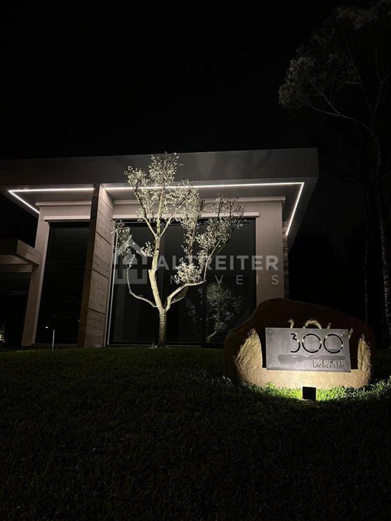 FACHADA NOTURNA