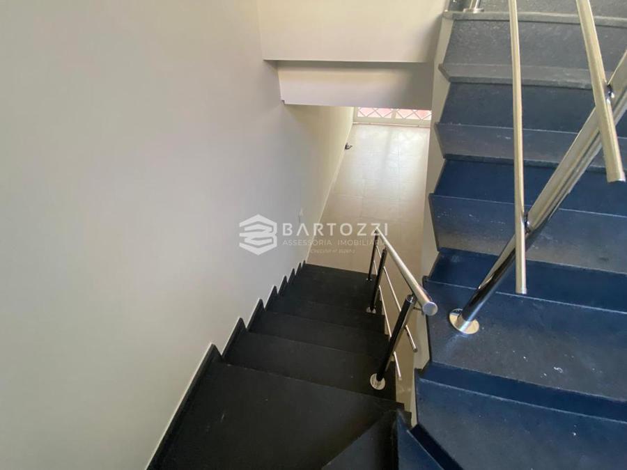 ESCADA ACESSO PISO SUPERIOR