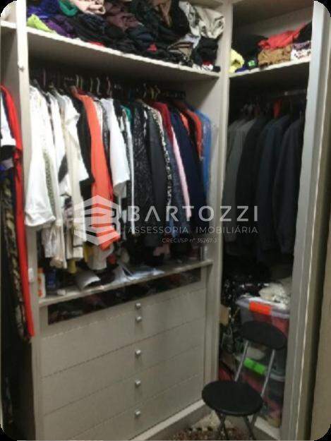 CLOSET SUíTE CASAL