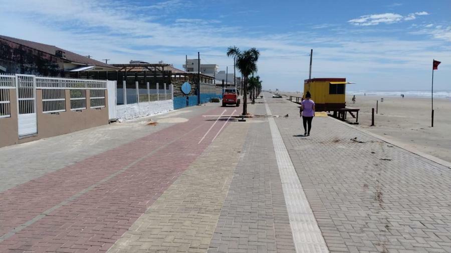 CALçADãO EM FRENTE A CASA - ORLA