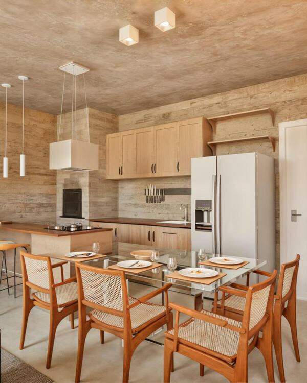 CASA 8