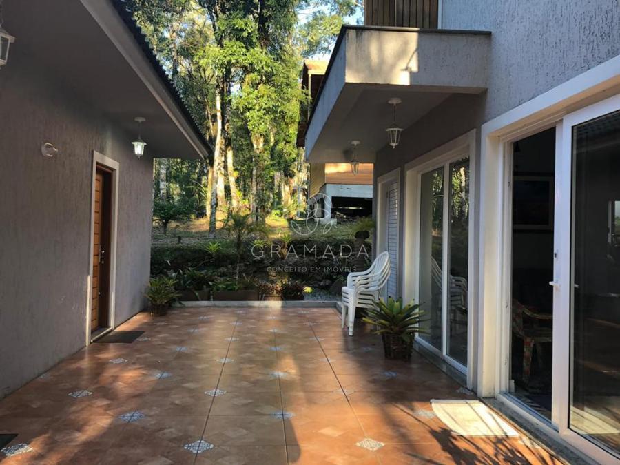 QUINTAL ENTRE AS SUÍTES EXTERNAS E ÁREA GOURMET