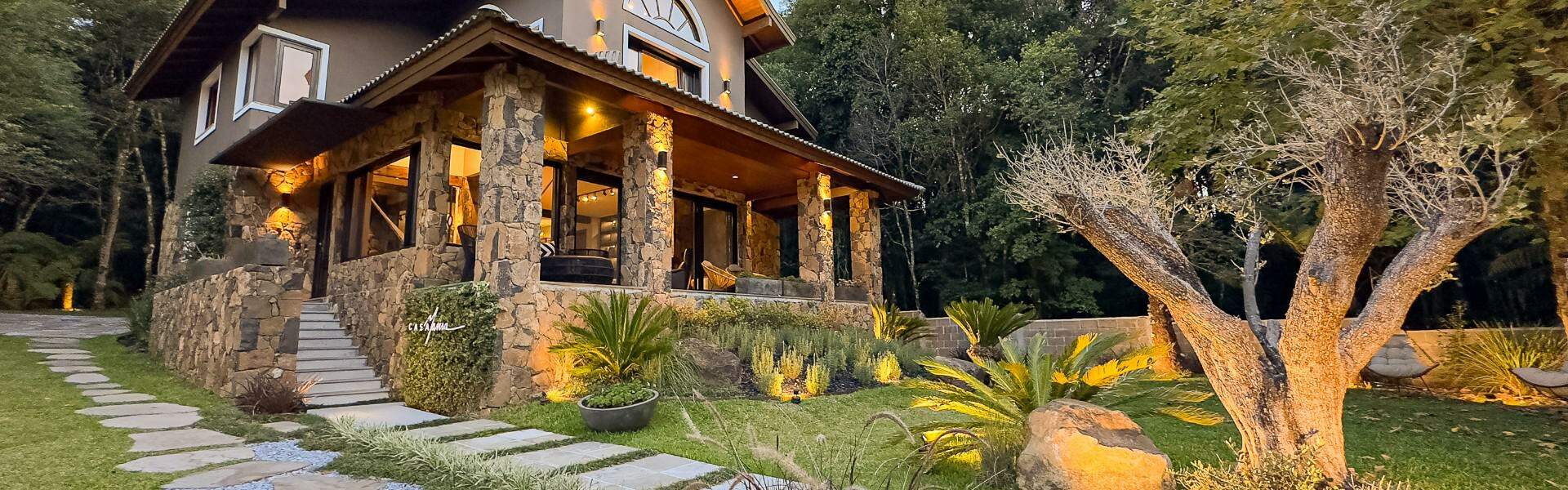 Gramado Linda casa em condomínio fechado!