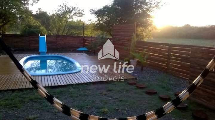 Área com piscina