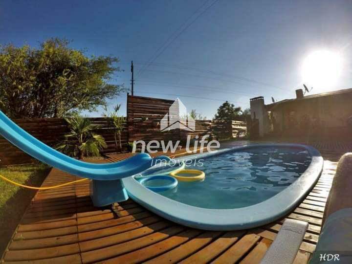 Área com piscina
