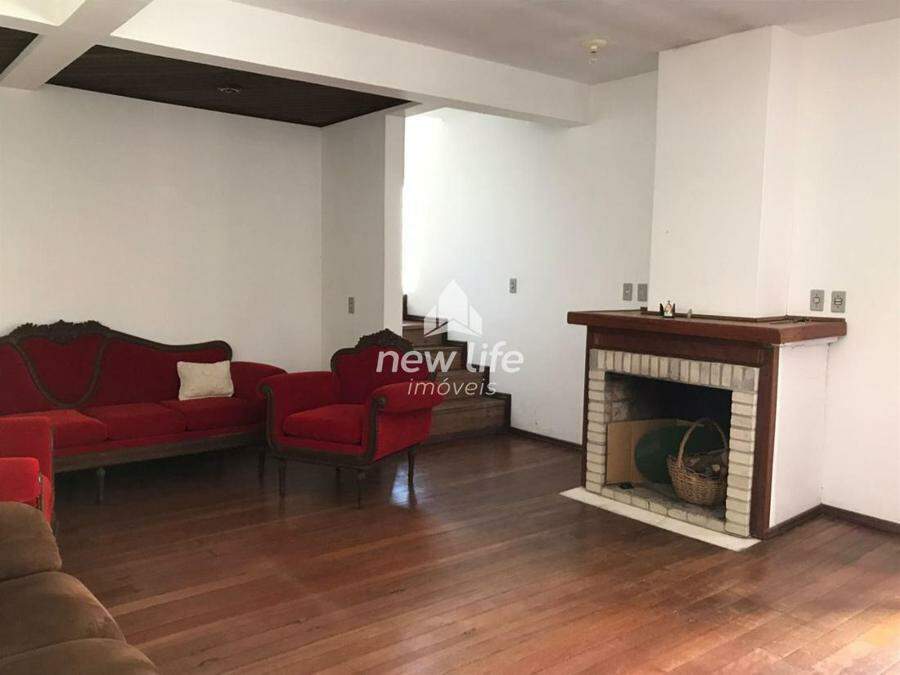 Sala de Estar com Lareira