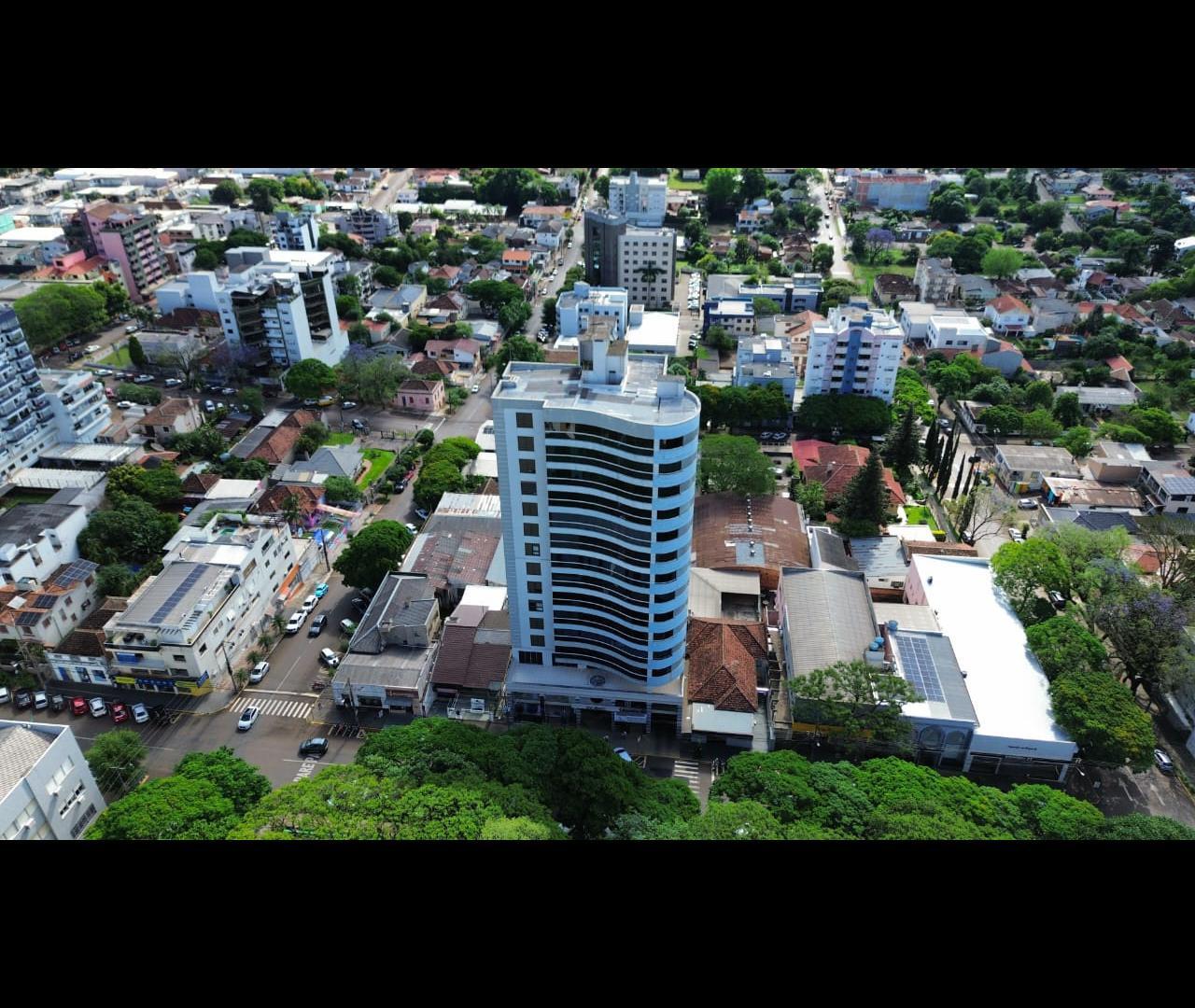 Ijuí  APARTAMENTO COM 3 SUÍTES