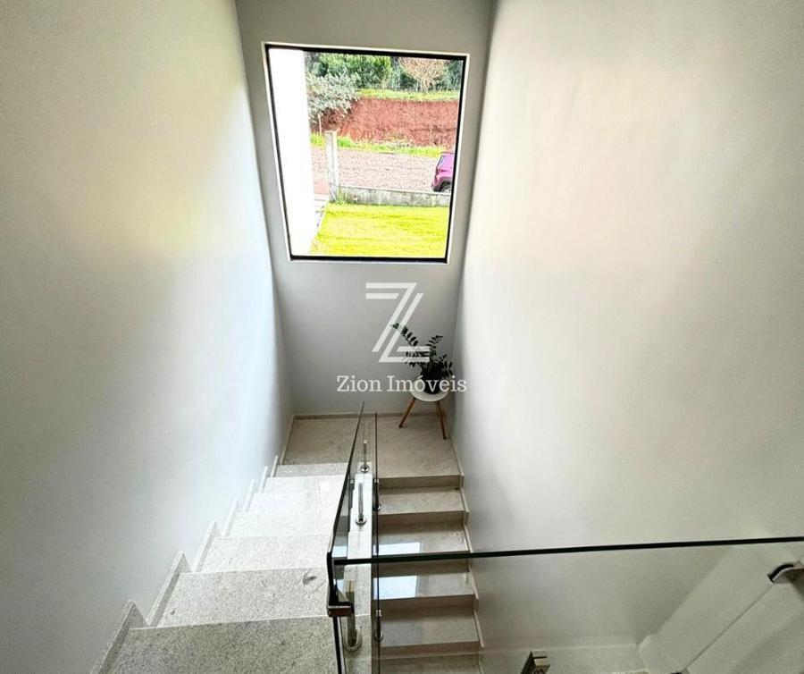 ESCADA EM MÁRMORE 